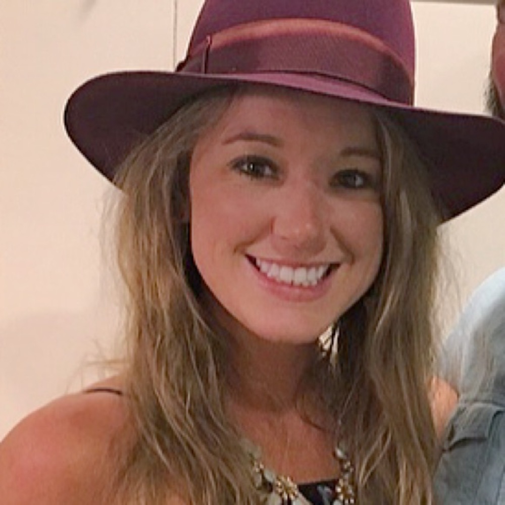 Meet your Posher, Olivia